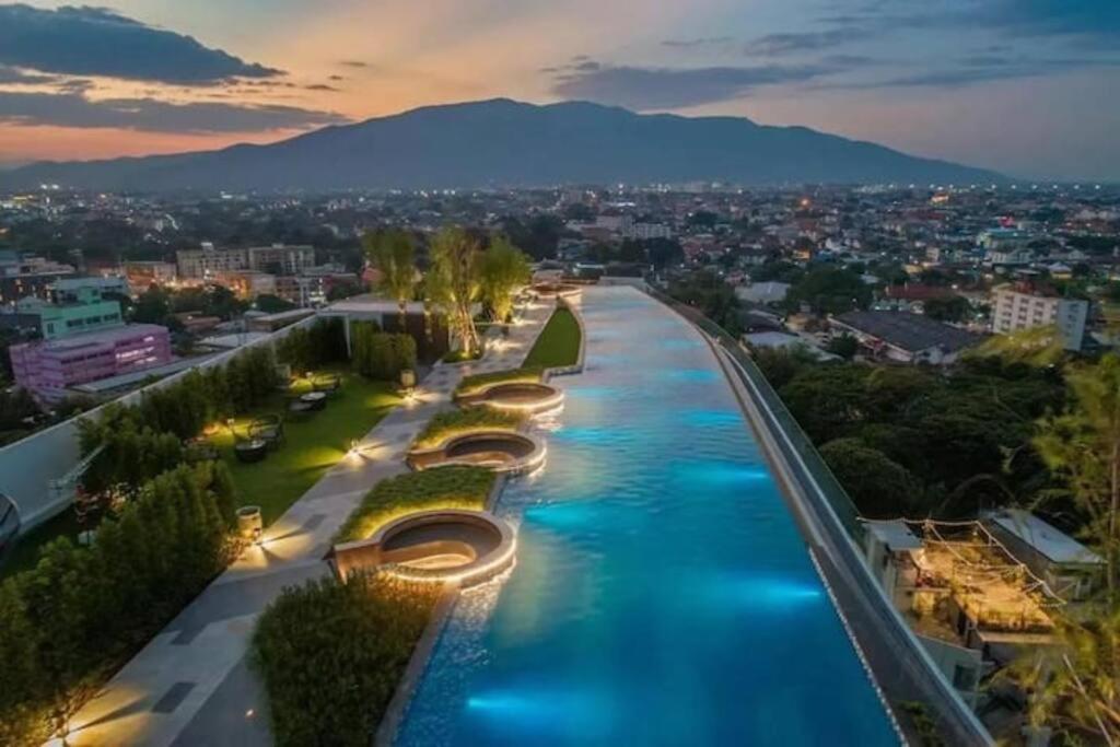 Modern Style Room With Sky Pool 古城边天际泳池公寓 شيانغ ماي المظهر الخارجي الصورة
