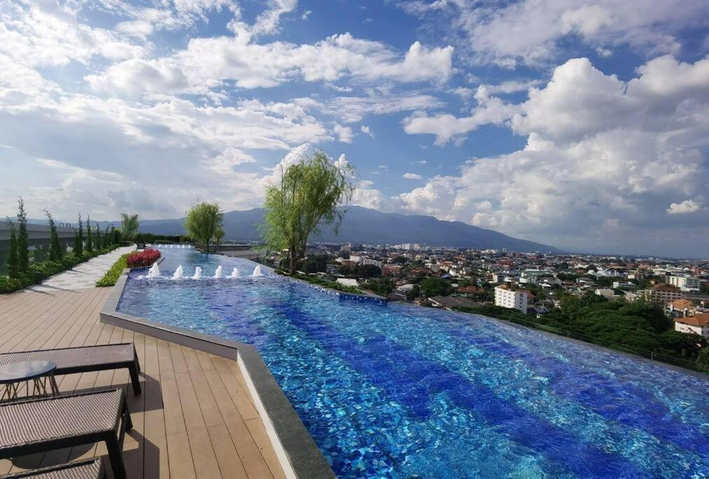 Modern Style Room With Sky Pool 古城边天际泳池公寓 شيانغ ماي المظهر الخارجي الصورة