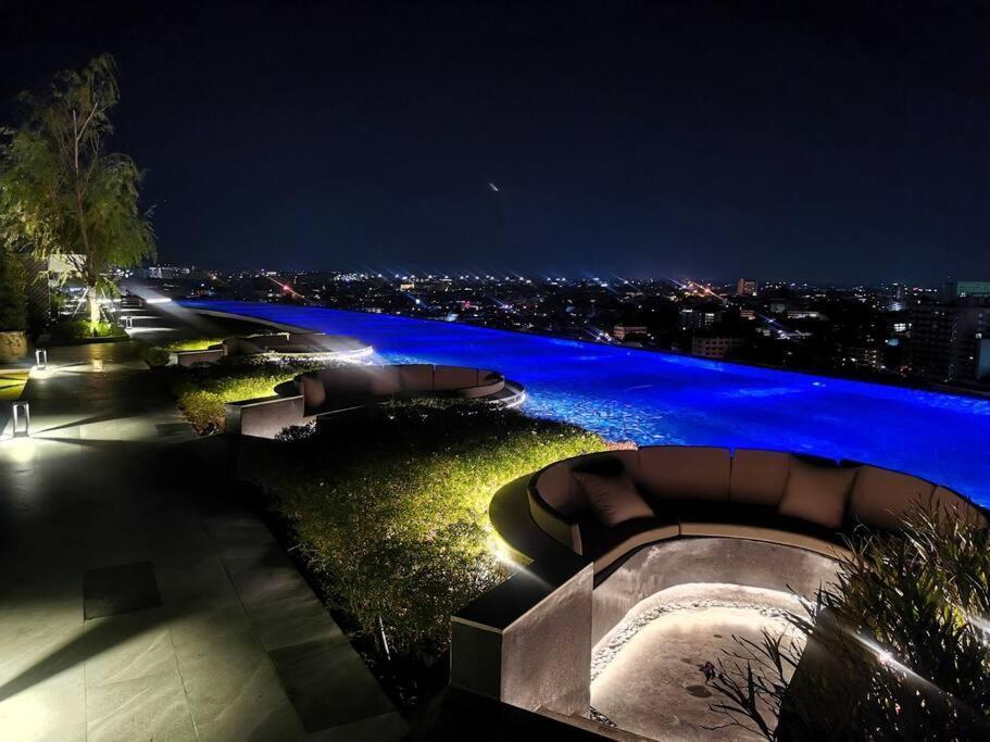 Modern Style Room With Sky Pool 古城边天际泳池公寓 شيانغ ماي المظهر الخارجي الصورة