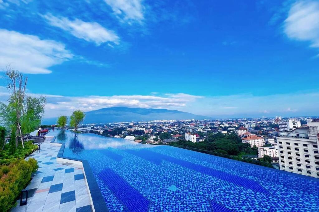 Modern Style Room With Sky Pool 古城边天际泳池公寓 شيانغ ماي المظهر الخارجي الصورة
