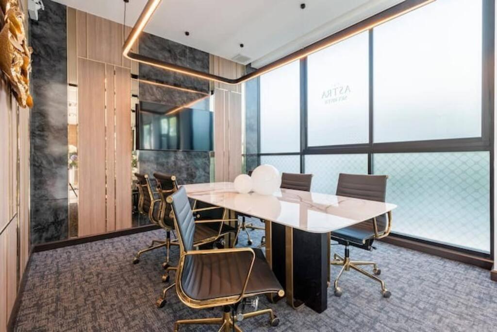 Modern Style Room With Sky Pool 古城边天际泳池公寓 شيانغ ماي المظهر الخارجي الصورة