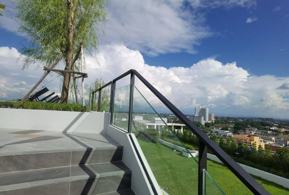 Modern Style Room With Sky Pool 古城边天际泳池公寓 شيانغ ماي المظهر الخارجي الصورة